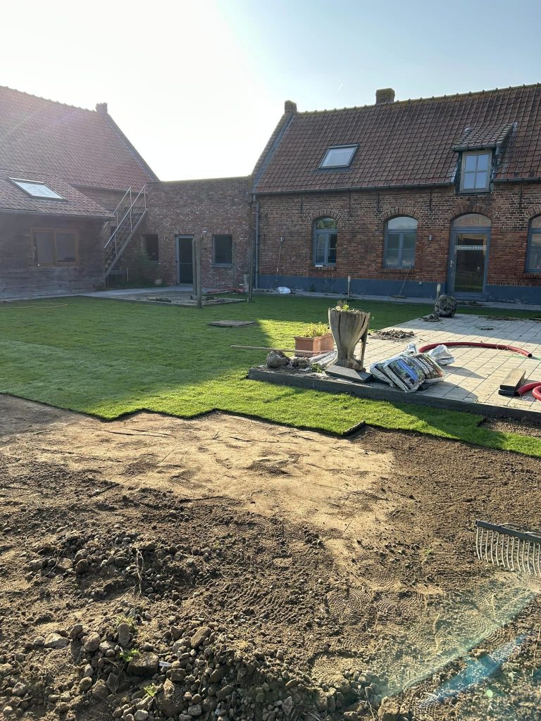 347409531_2118545095015697_2641261084880448718_n